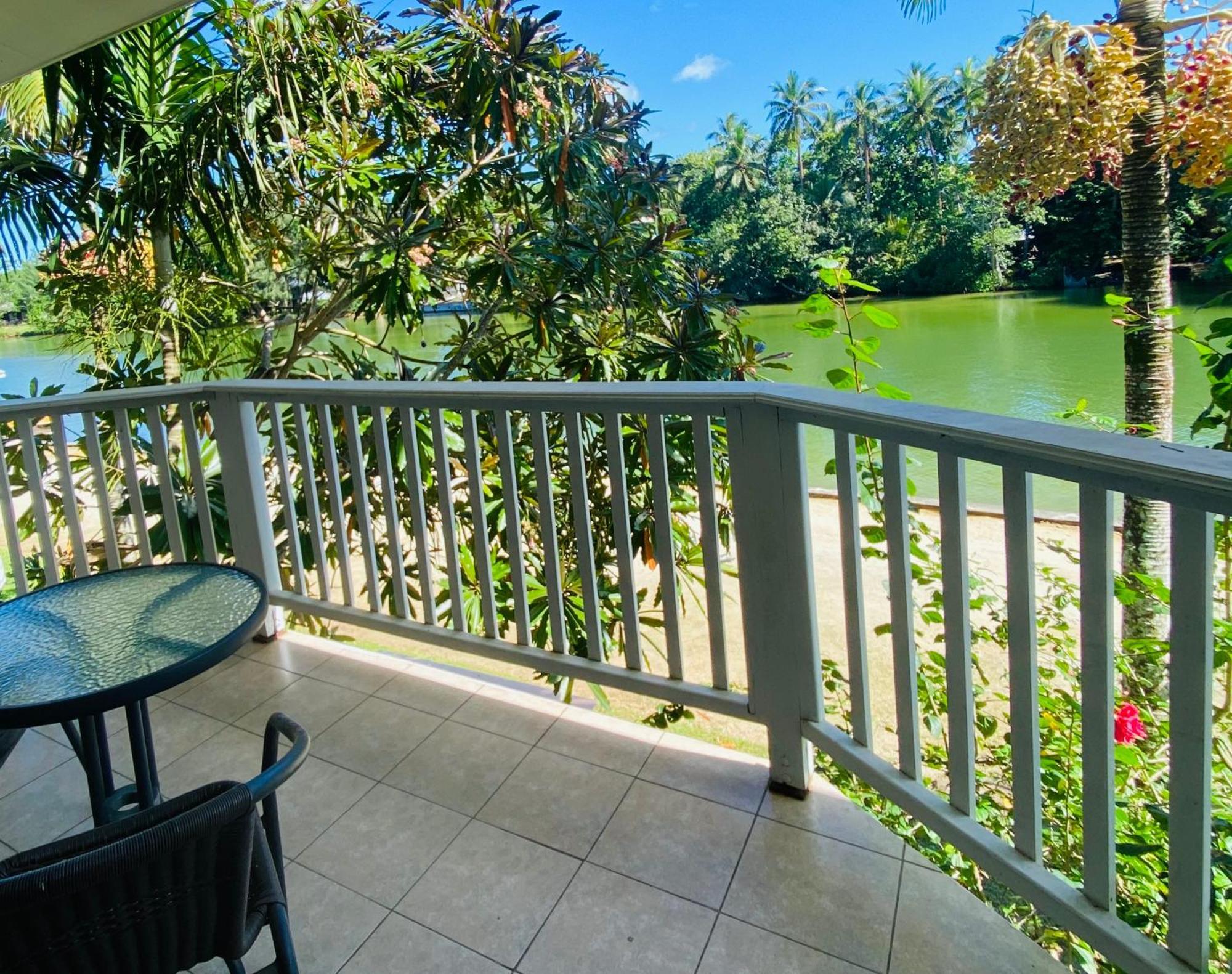 Tropicana Lagoon Apartments Порт-Вила Экстерьер фото